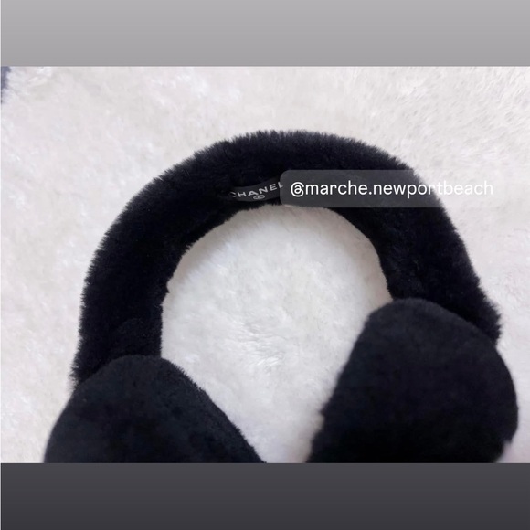 100% Authentic Chanel RECEIPT 25C Earmuffs Shearling Fur Teddy Ski Snow Sold out - Picture 7 of 12